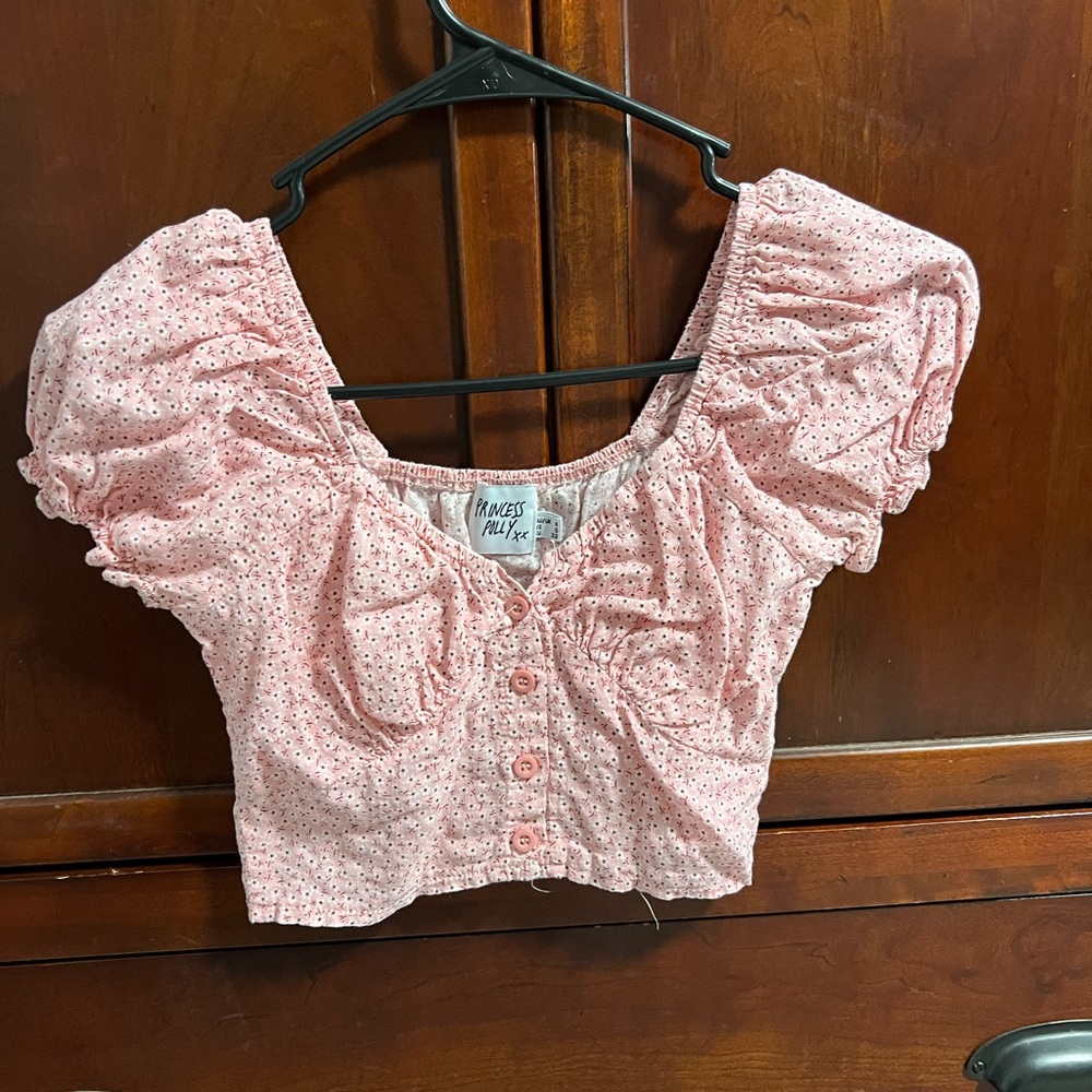 Princess Polly cropped button dainty shirt!